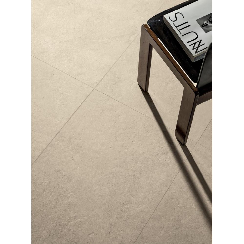 bezs kohatasu modern loft burkolat minimal antikolt hatasu vilagos egyenletlen feluletu jarolap padlolap csempe fagyallo terasz nappali konyha retro.jpg